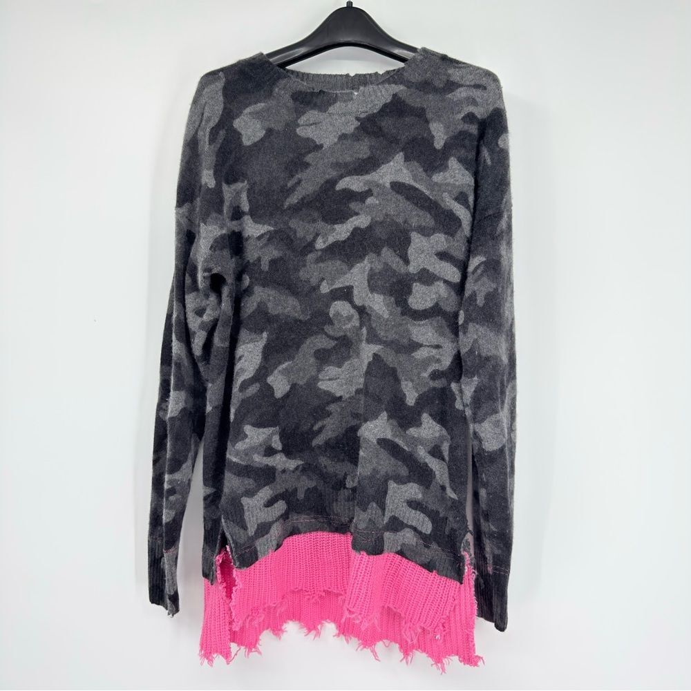 27 miles Gray Cashmere Camo Sweater with Pink Hem Size L